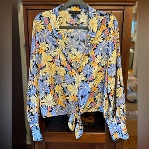 NWOT Sanctuary Flowered Blouse Long Sleeved w Cuffed Sleeves and Tie at Bottom